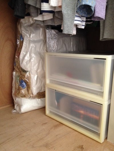 寝室の冬支度と布団の収納について